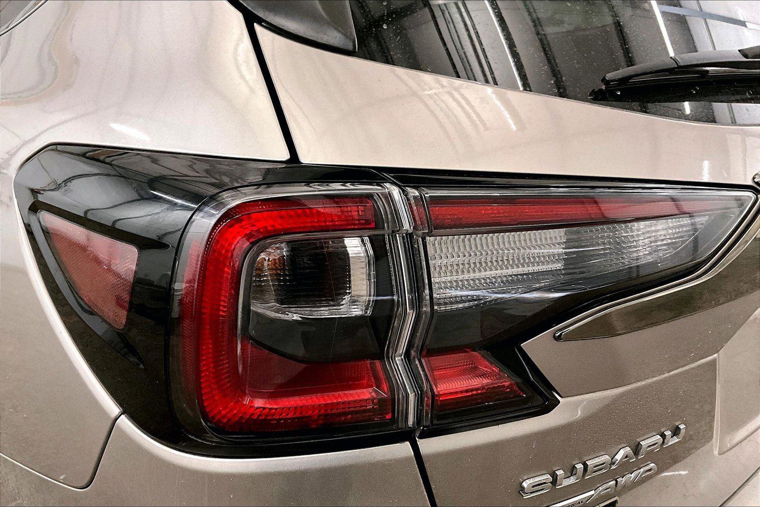 Used 2020 Subaru Outback Premium image 28