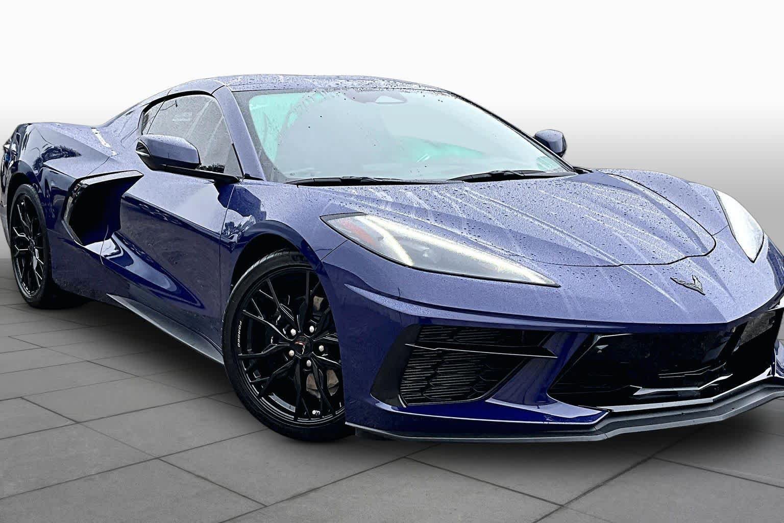 Used 2025 Chevrolet Corvette Stingray Preferred Cpe w/ 2LT RWD image 3