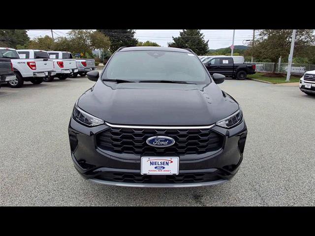 Certified 2024 Ford Escape ST-Line w/ Tech Pack #1 AWD/4WD image 32
