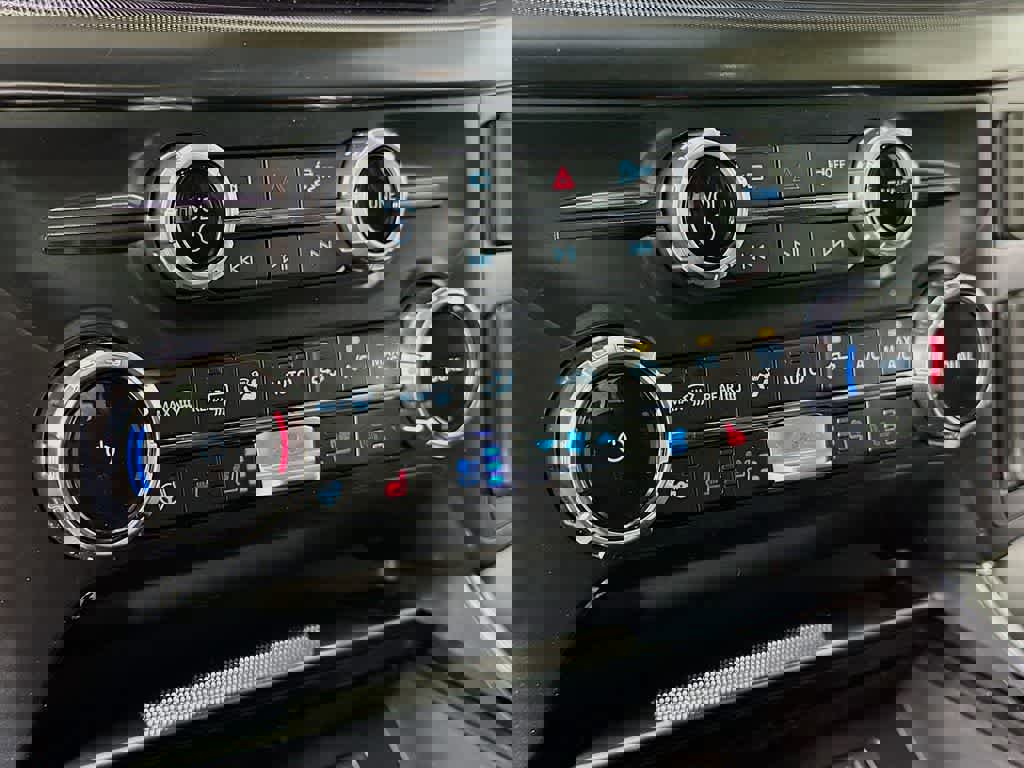 Certified 2025 Ford F150 Raptor image 21