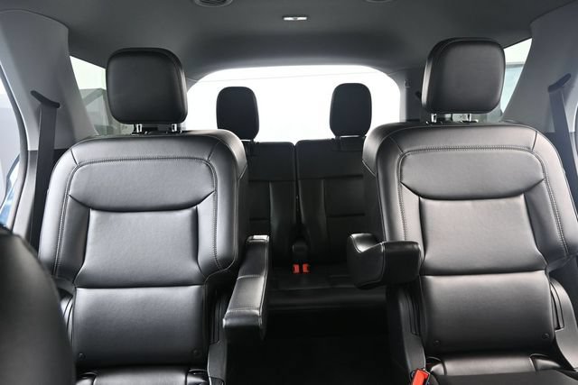 Certified 2023 Ford Explorer XLT w/ Equipment Group 202A AWD/4WD image 33