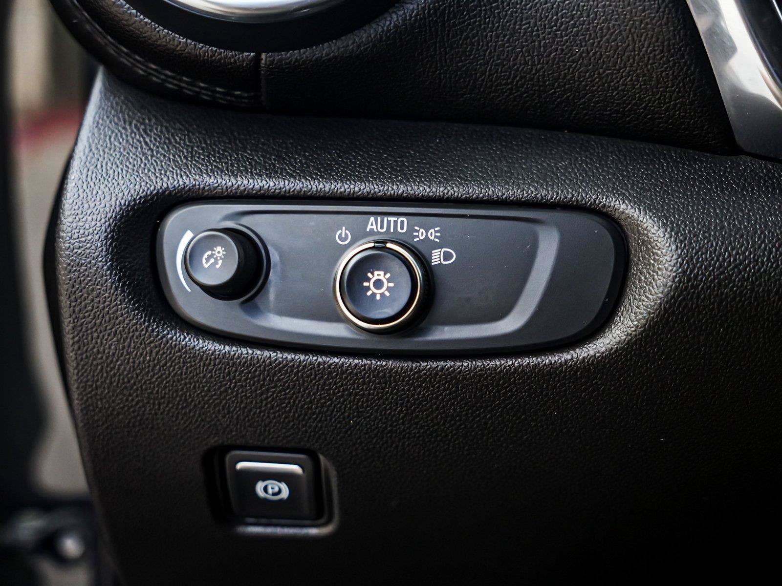 Used 2020 Chevrolet Blazer LT FWD image 19