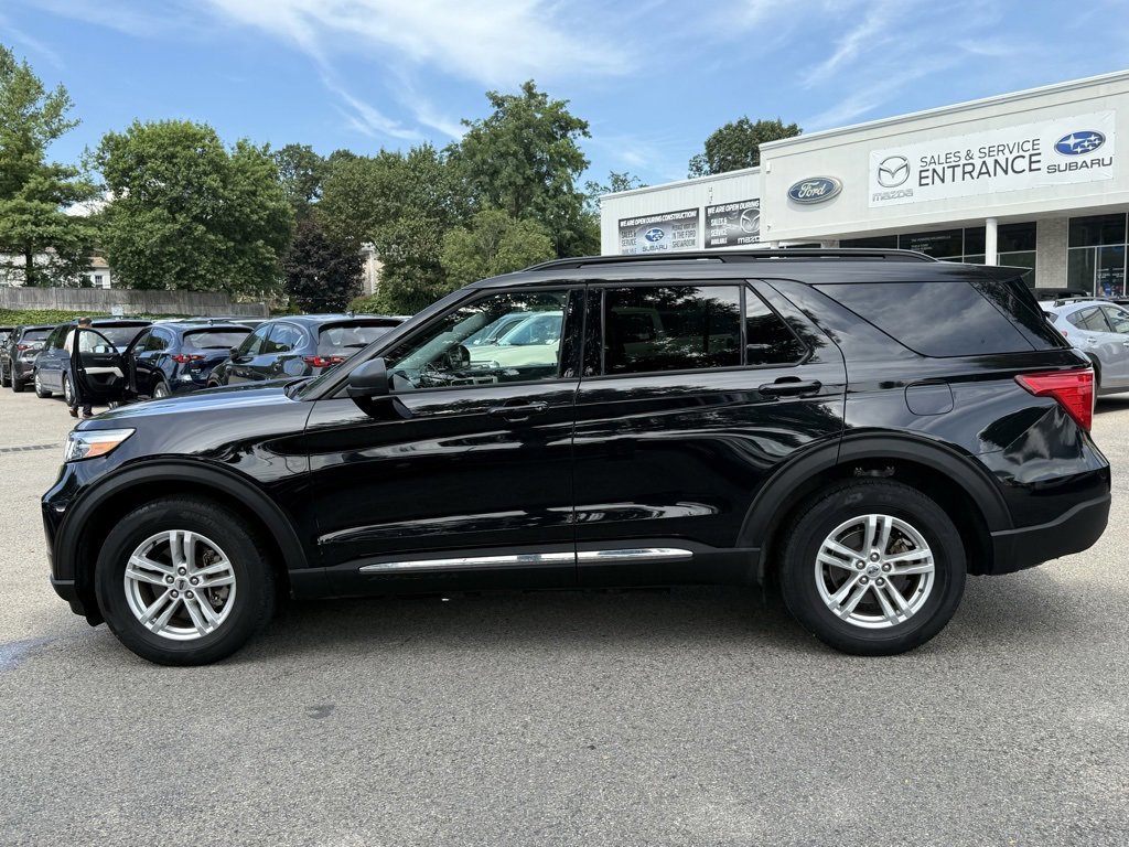 Certified 2022 Ford Explorer XLT w/ Equipment Group 202A image 2