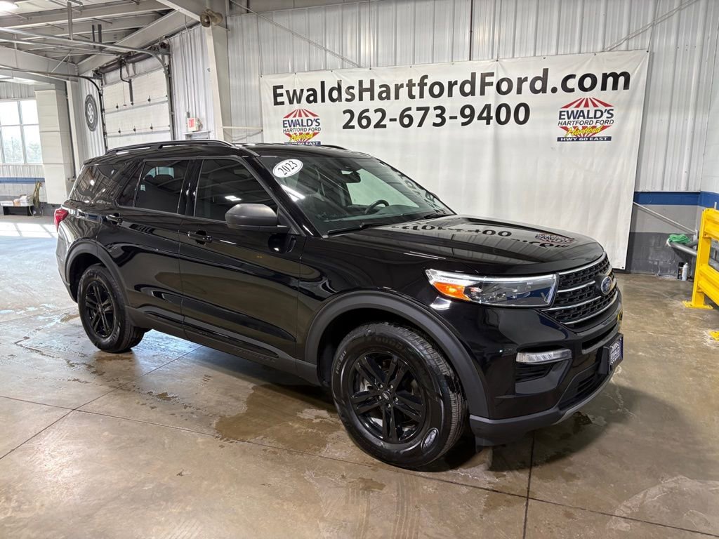 Certified 2023 Ford Explorer XLT w/ Equipment Group 202A image 7
