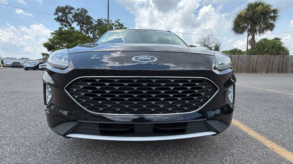 Certified 2022 Ford Escape Titanium FWD image 11