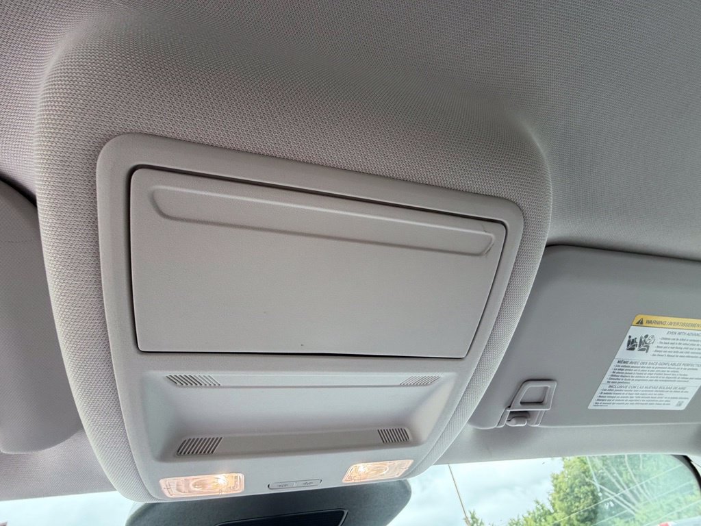 Certified 2025 Ford Escape Platinum AWD/4WD image 19
