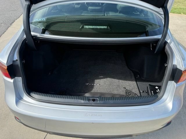 Used 2017 Lexus IS 200t F Sport w/ F Sport Package RWD image 12