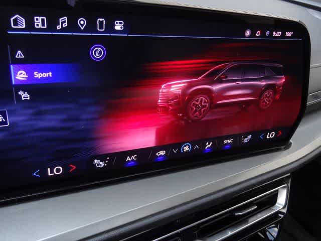 Used 2024 Chevrolet Traverse LT w/ Midnight/Sport Edition FWD image 22
