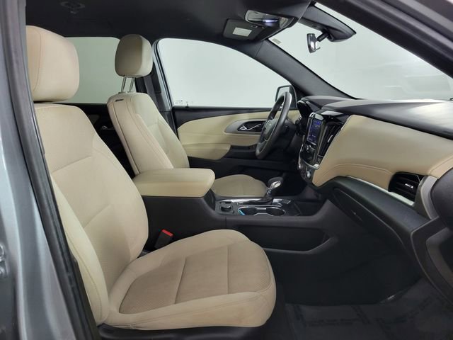Used 2023 Chevrolet Traverse LS image 18