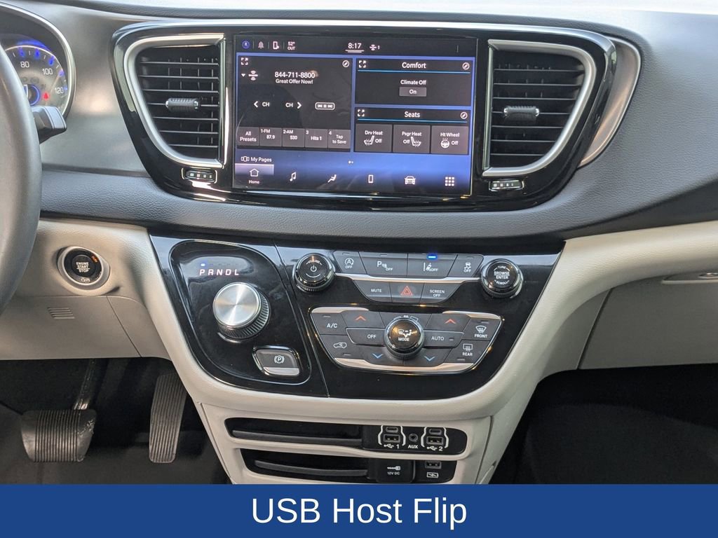 Used 2022 Chrysler Pacifica Touring-L image 21