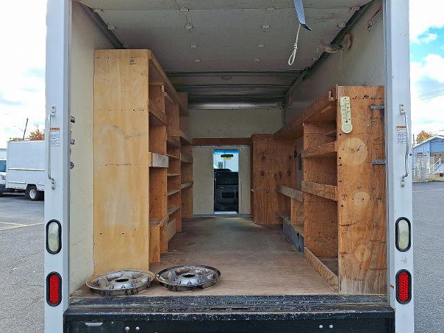 Certified 2016 Ford E-350 and Econoline 350 Super Duty w/ Power Windows & Locks Group image 25