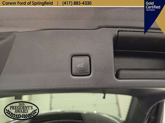 Certified 2024 Ford Escape Platinum AWD/4WD image 17