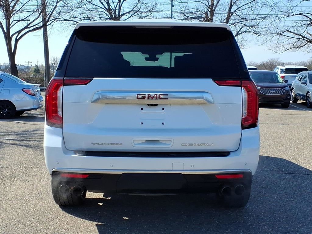 Used 2021 GMC Yukon XL Denali w/ Denali Ultimate Package AWD/4WD image 4