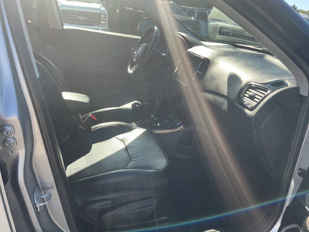 Used 2021 Jeep Compass Limited AWD/4WD image 24