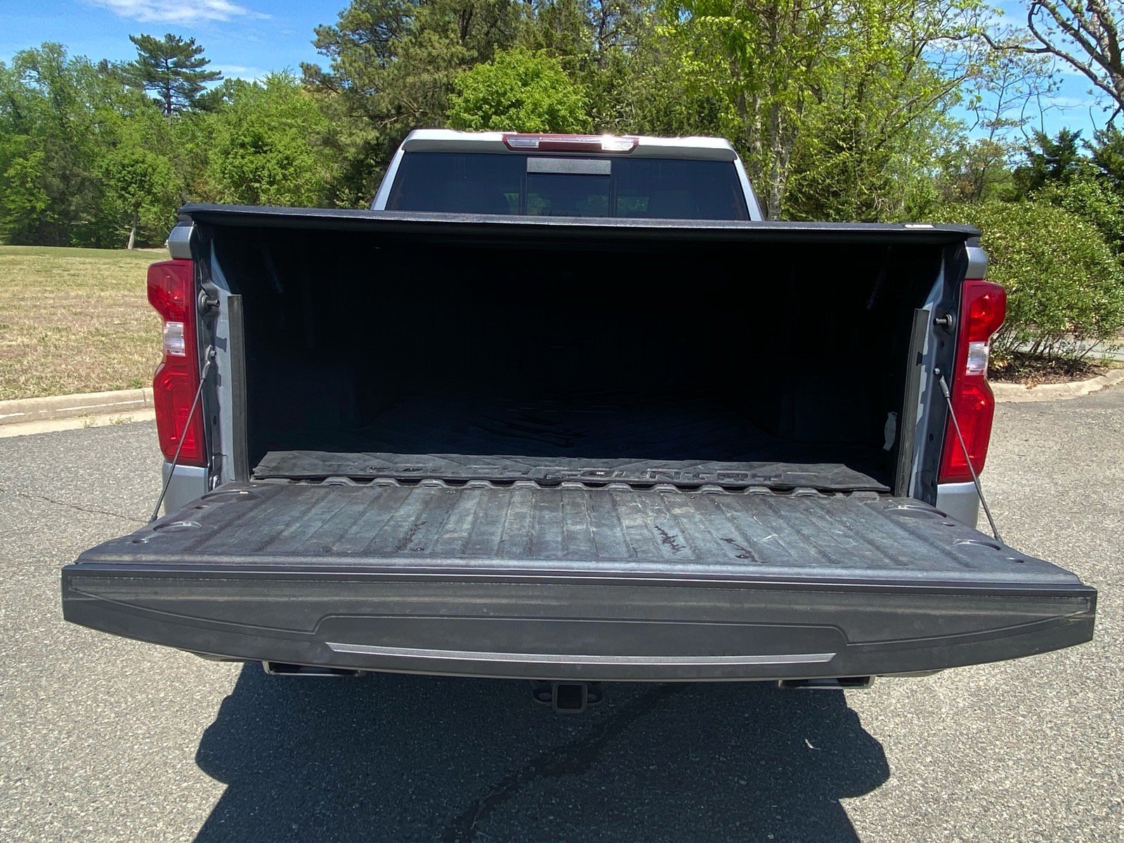 Used 2024 Chevrolet Silverado 1500 RST w/ Convenience Package II image 8
