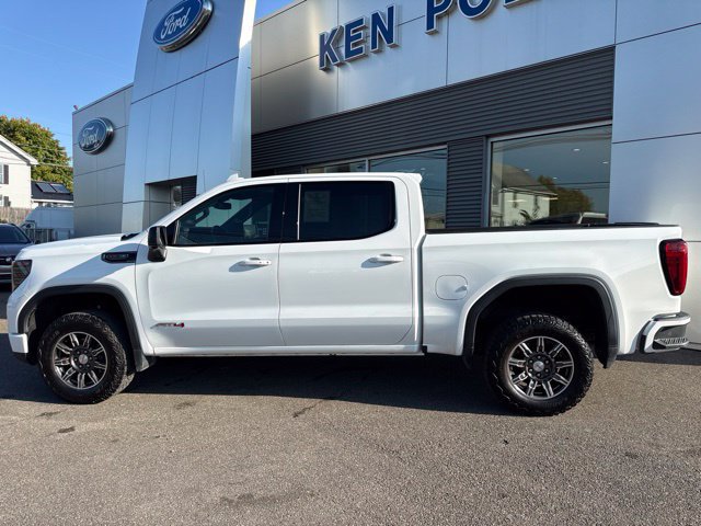 Used 2024 GMC Sierra 1500 AT4 w/ AT4 Preferred Package AWD/4WD image 9
