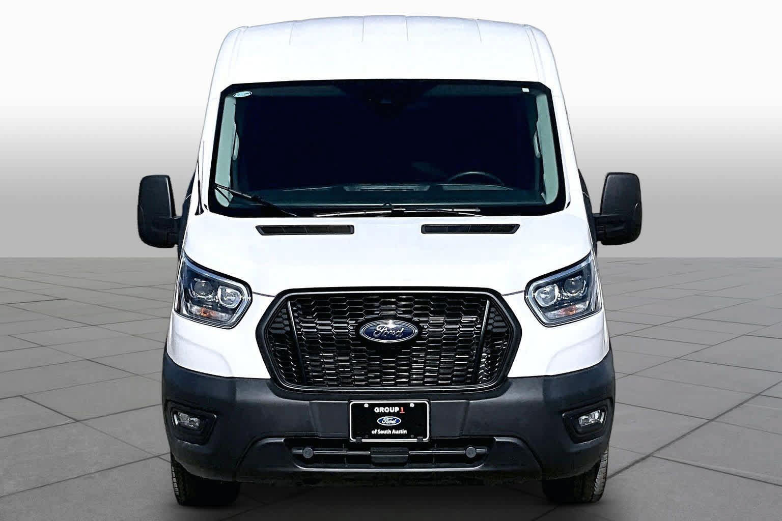 Certified 2025 Ford Transit 250 148 Medium Roof Extended AWD image 4
