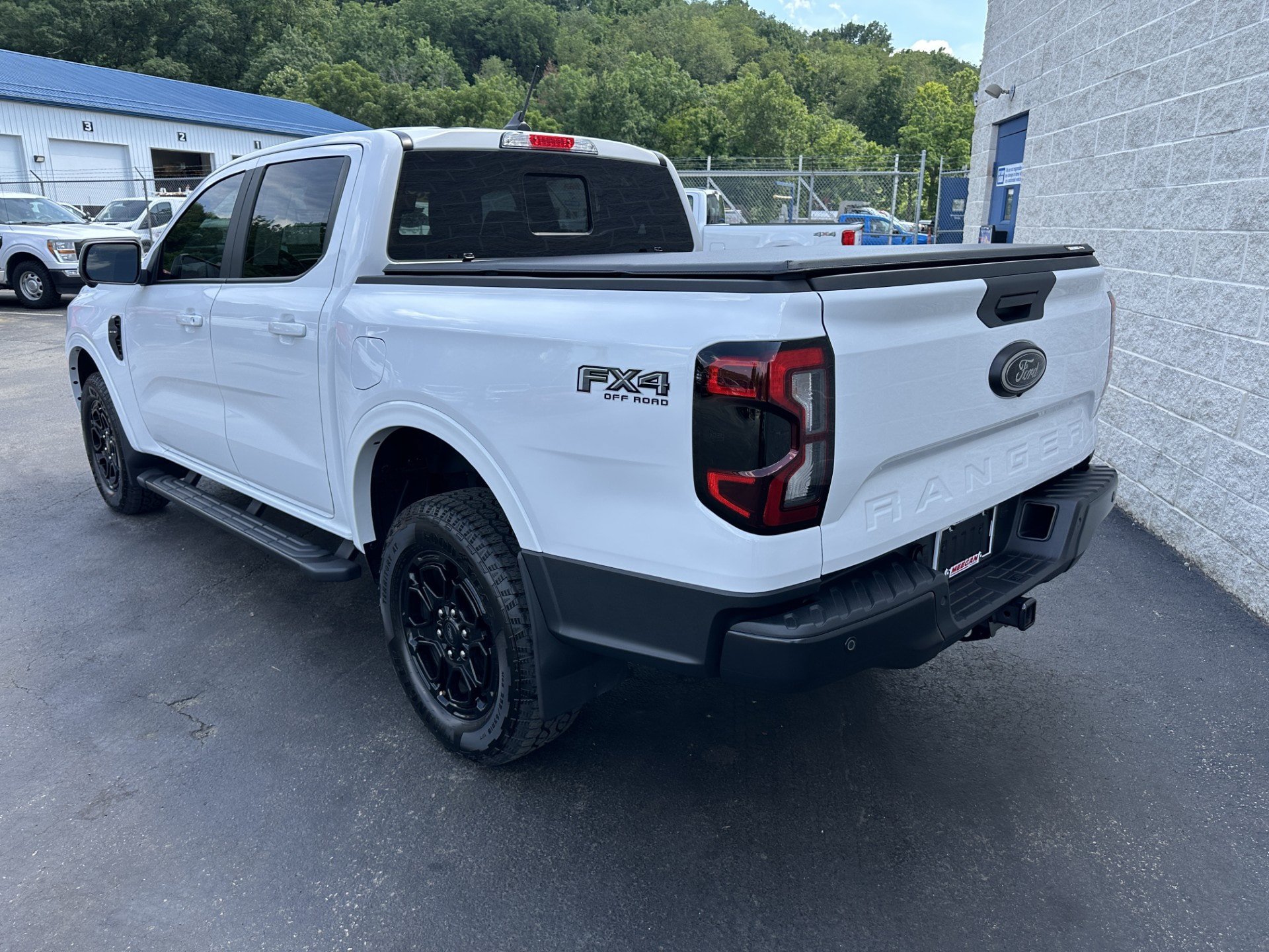 Certified 2025 Ford Ranger Lariat w/ FX4 Off-Road Package AWD/4WD image 5