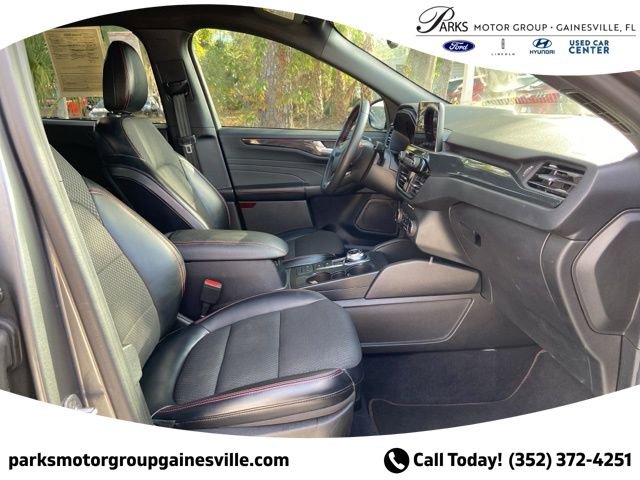 Certified 2023 Ford Escape ST-Line image 17