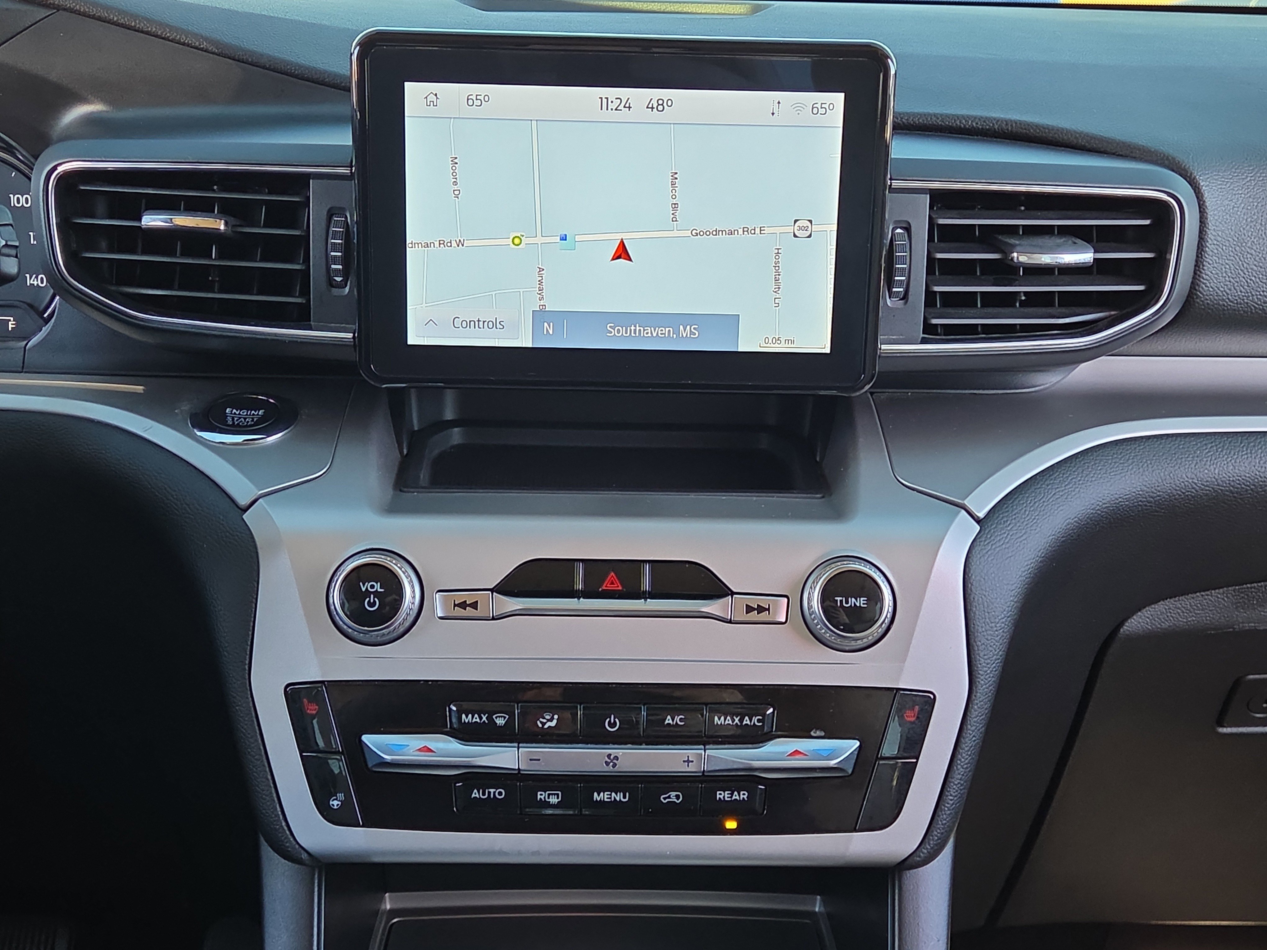 Certified 2022 Ford Explorer XLT w/ Equipment Group 202A image 26