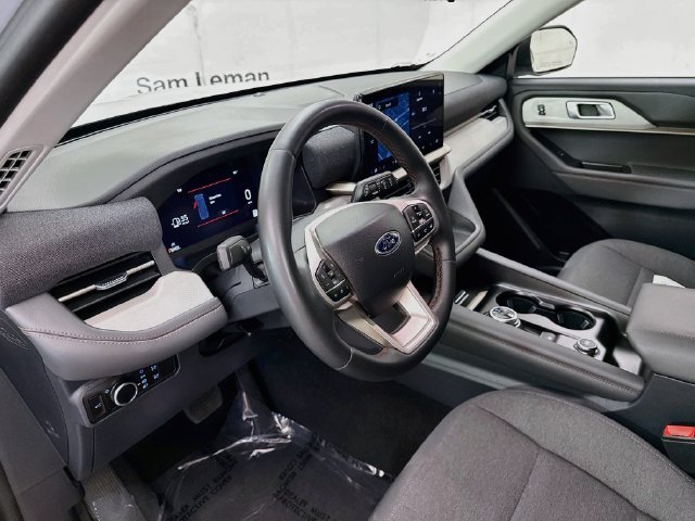 Certified 2025 Ford Explorer Active AWD/4WD image 9