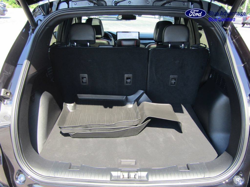 Certified 2024 Ford Escape ST-Line Elite w/ Premium Technology Package AWD/4WD image 28