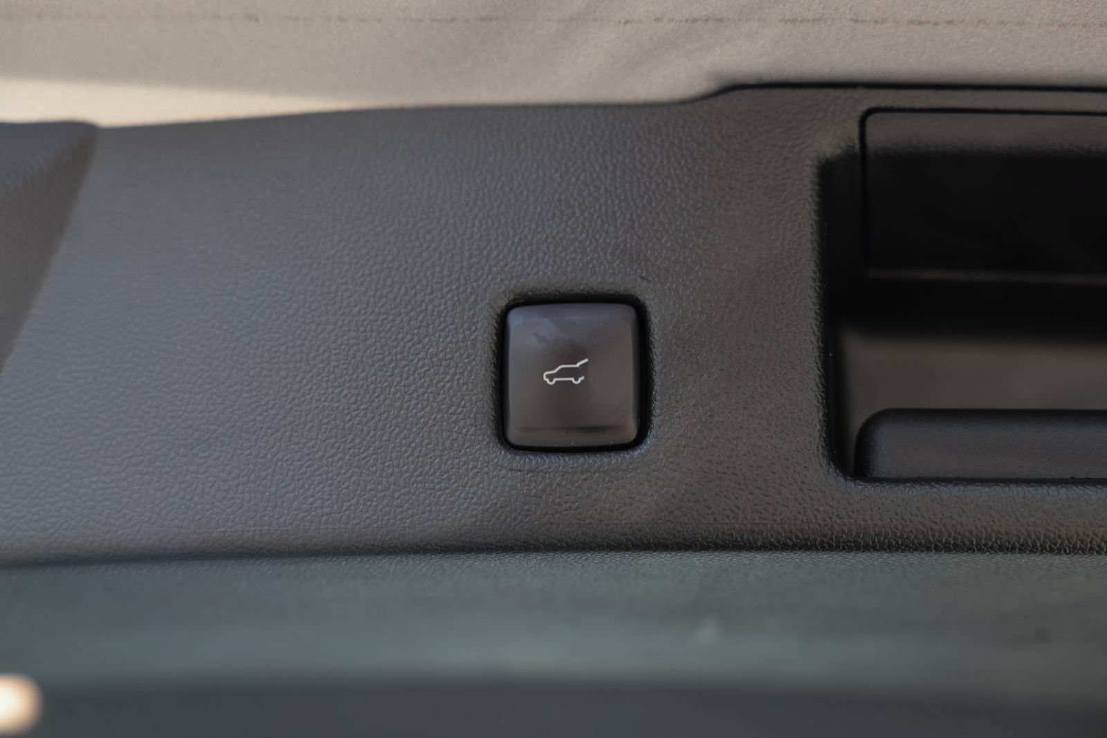 Certified 2023 Ford Escape Active AWD/4WD image 13