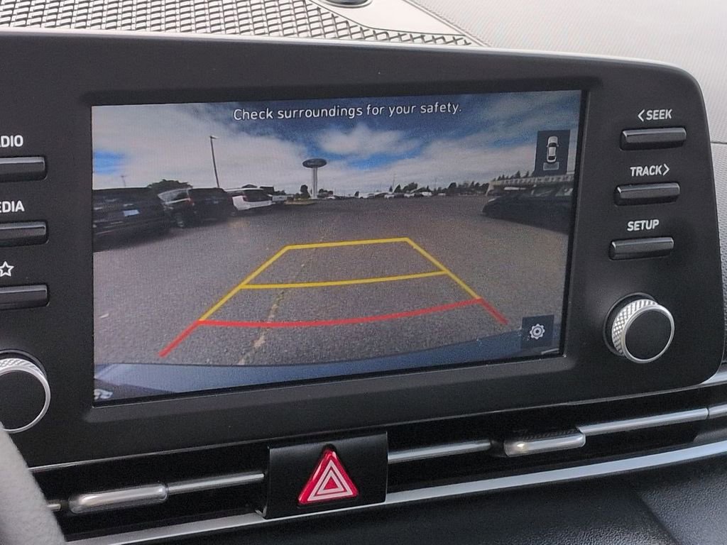Used 2023 Hyundai Elantra SEL FWD image 19