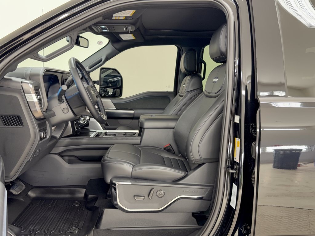 Certified 2026 Ford F250 Platinum w/ FX4 Off-Road Package AWD/4WD image 5