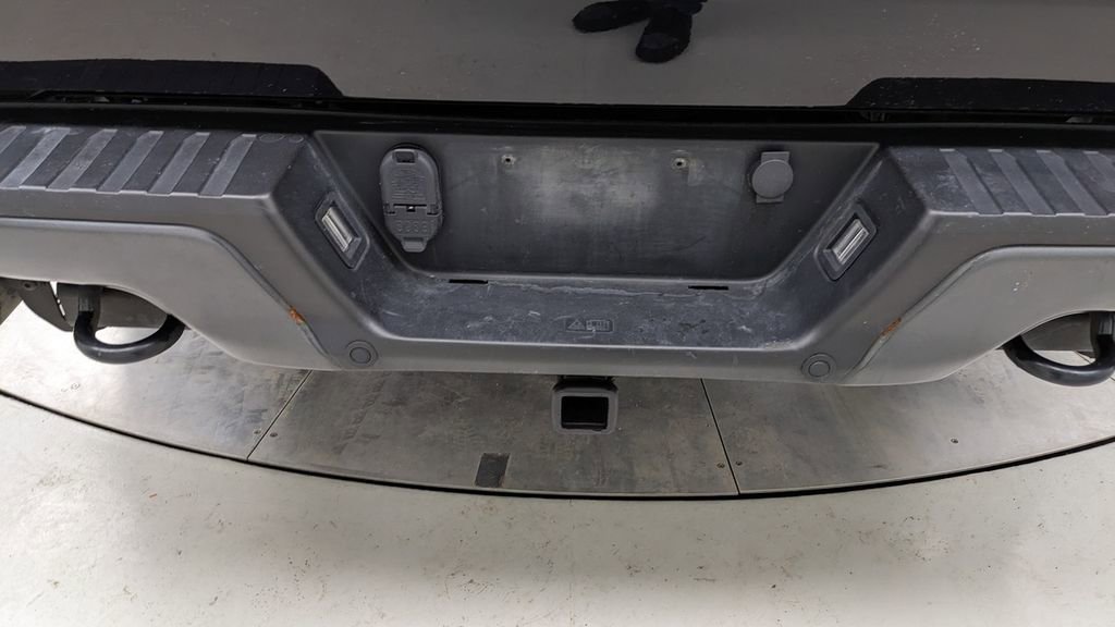 Certified 2019 Ford F150 Raptor w/ Equipment Group 802A Luxury image 7