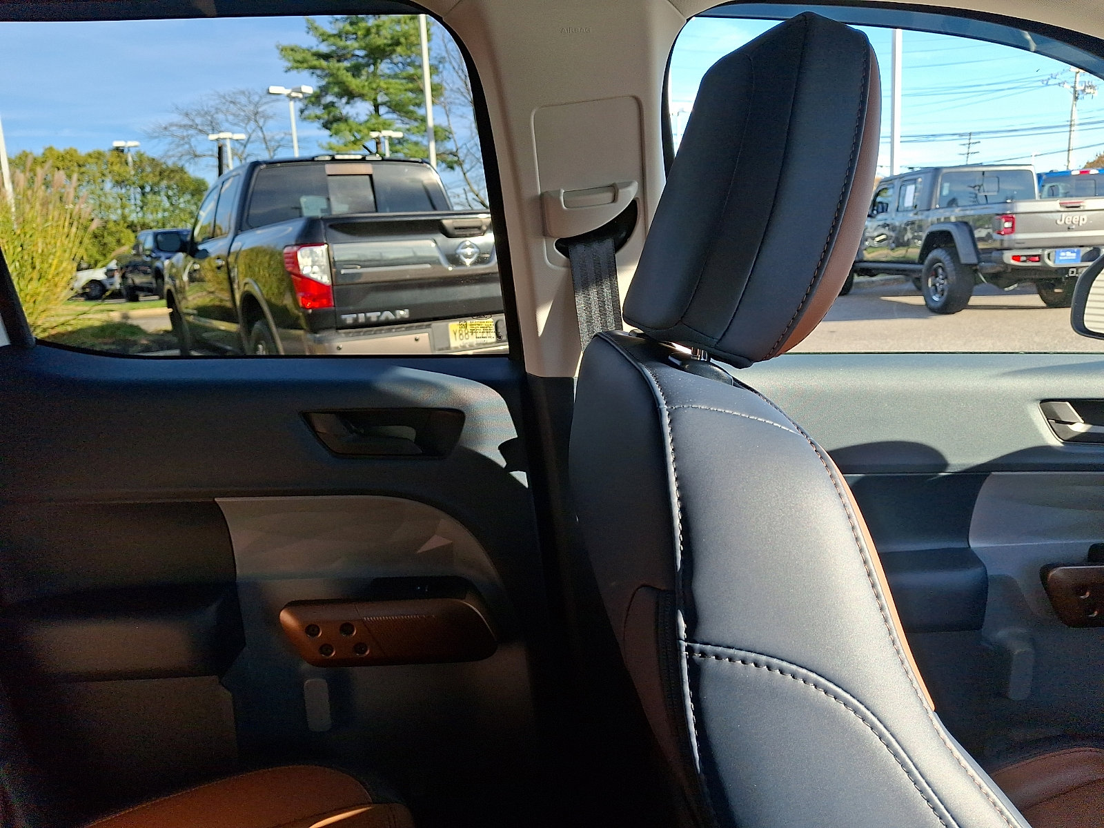 Certified 2024 Ford Maverick Lariat image 13