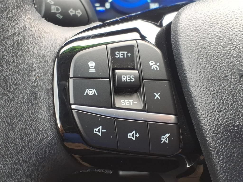 Certified 2022 Ford Escape SEL w/ Technology Package AWD/4WD image 7