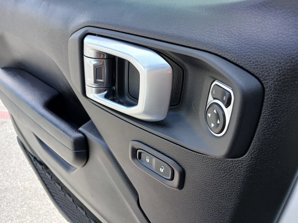 Used 2024 Jeep Gladiator Mojave w/ Convenience Group AWD/4WD image 12