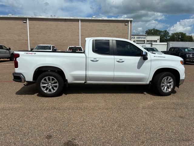 Used 2024 Chevrolet Silverado 1500 LT AWD/4WD image 13