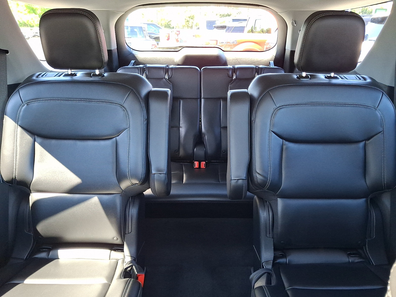 Certified 2023 Ford Explorer XLT w/ Equipment Group 202A AWD/4WD image 19