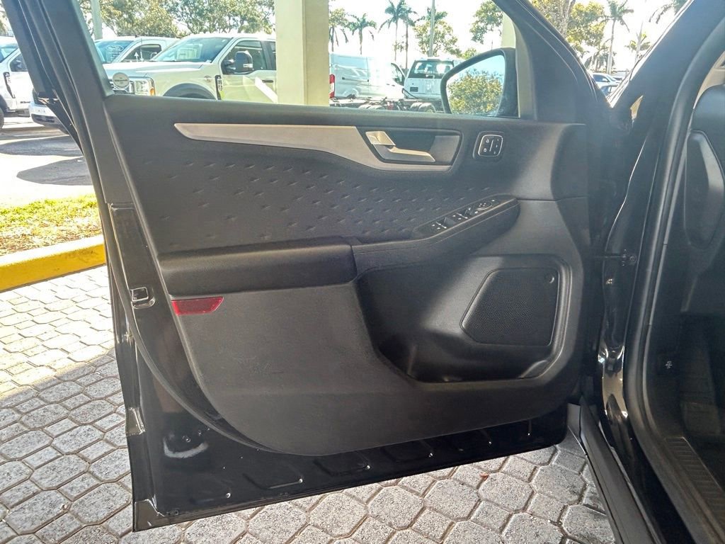 Certified 2020 Ford Escape SEL image 35