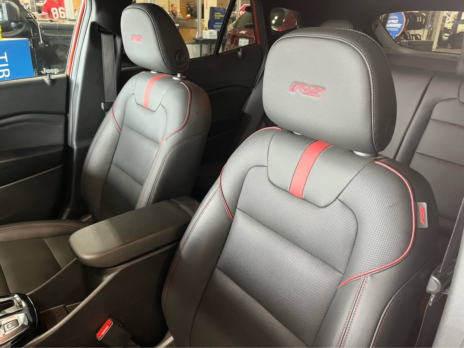 Used 2024 Chevrolet Trax RS w/ Driver Confidence Package FWD image 19