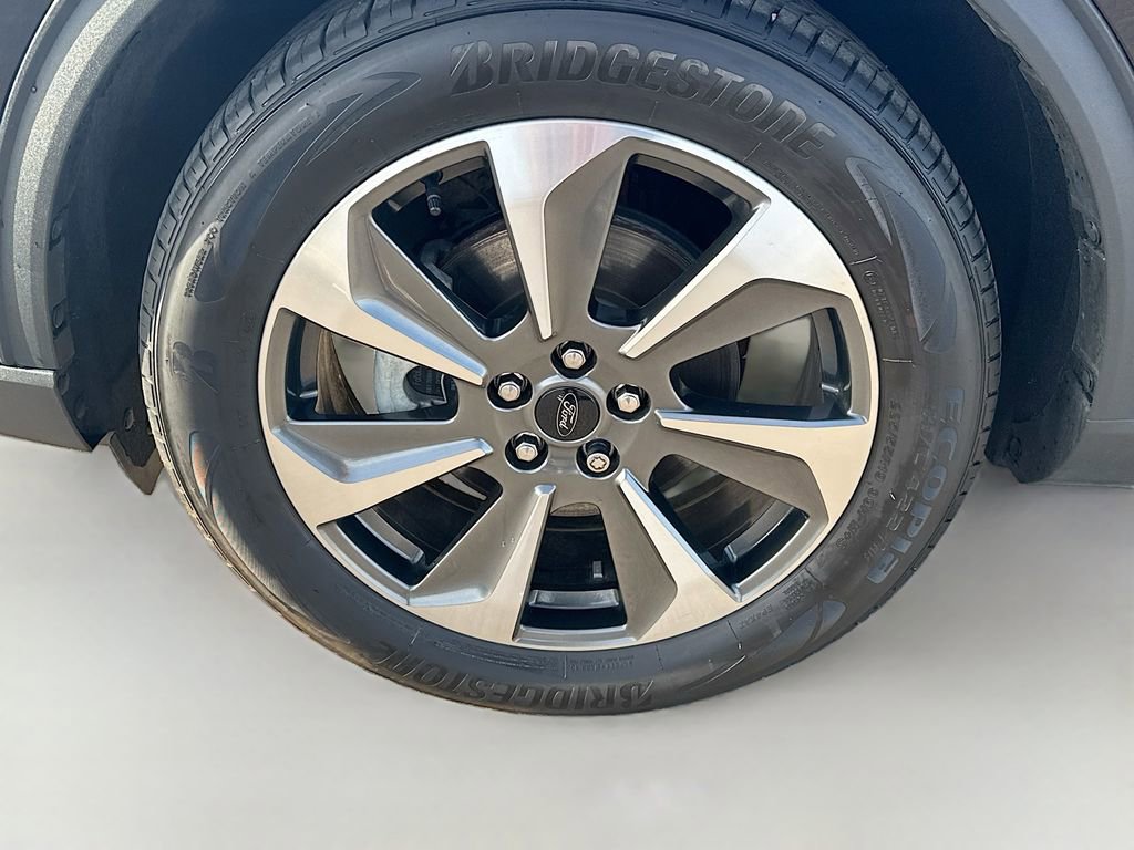 Certified 2023 Ford Escape Platinum w/ Premium Technology Package AWD/4WD image 24