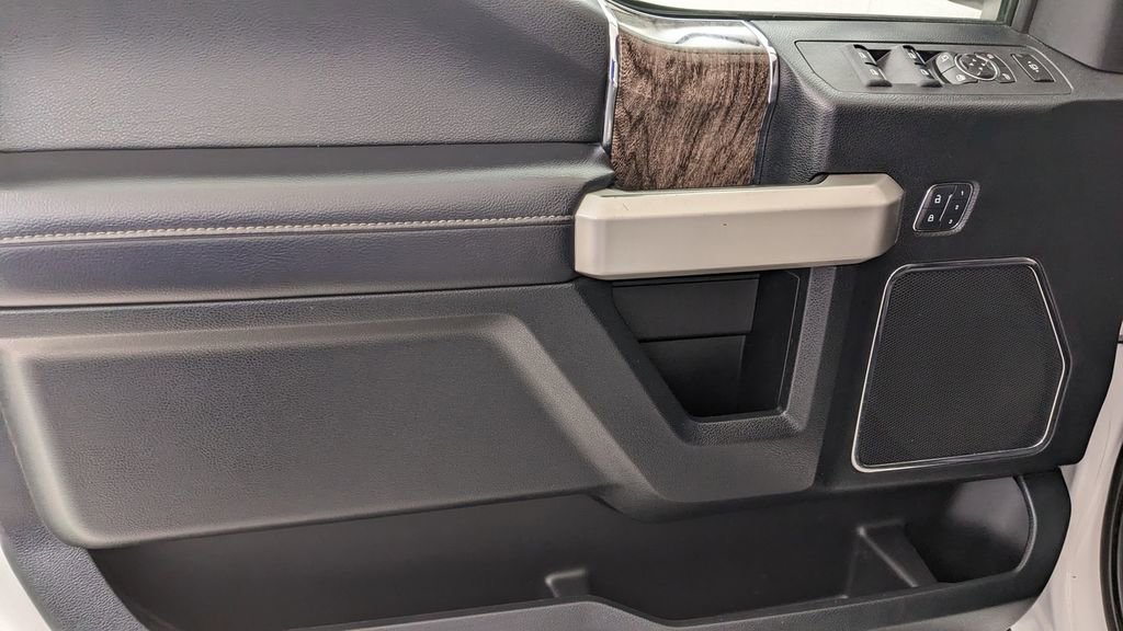 Certified 2018 Ford F250 Lariat w/ Chrome Package image 26