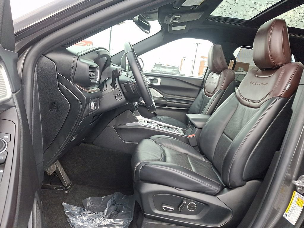 Certified 2020 Ford Explorer Platinum w/ Premium Technology Package image 15