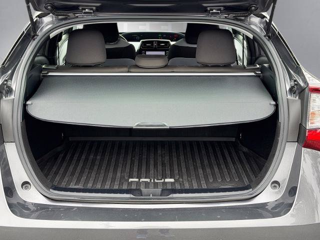 Used 2022 Toyota Prius LE FWD image 24