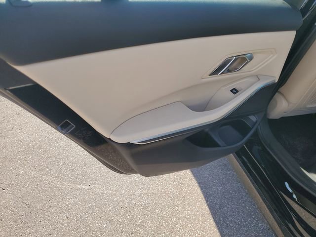 Used 2022 BMW 330i Sedan w/ Premium Package image 13