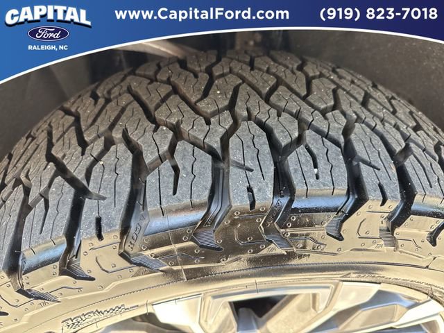 Used 2025 Chevrolet Tahoe High Country AWD/4WD image 14