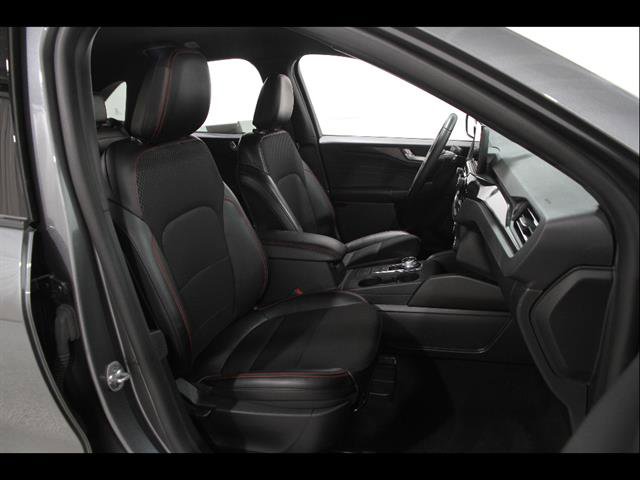 Certified 2025 Ford Escape ST-Line image 18