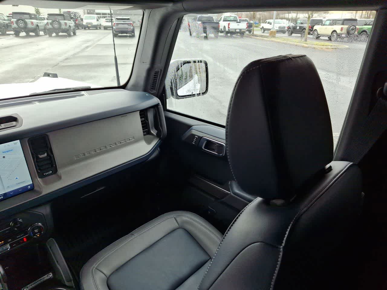 Certified 2024 Ford Bronco Outer Banks AWD/4WD image 11