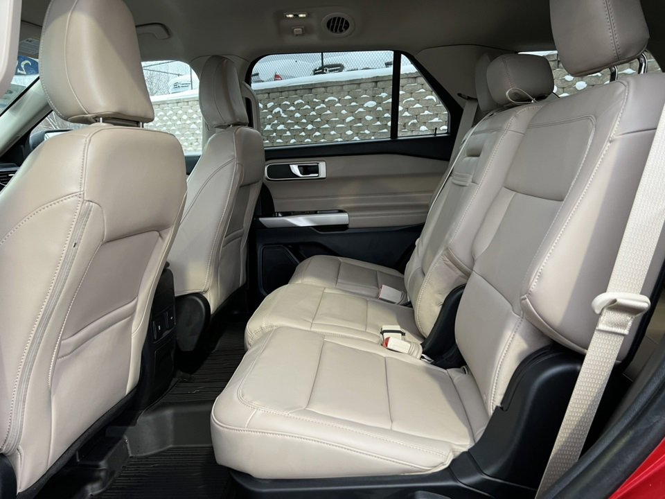 Certified 2023 Ford Explorer XLT w/ Equipment Group 202A image 5