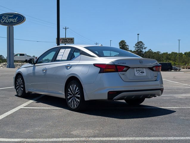 Used 2024 Nissan Altima 2.5 SV AWD/4WD image 3