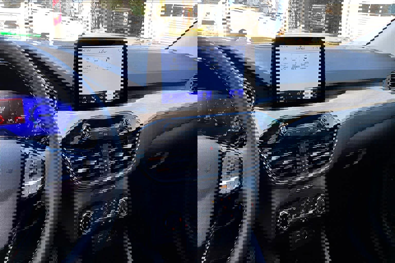 Certified 2022 Ford Escape Titanium w/ Titanium Elite Package image 11