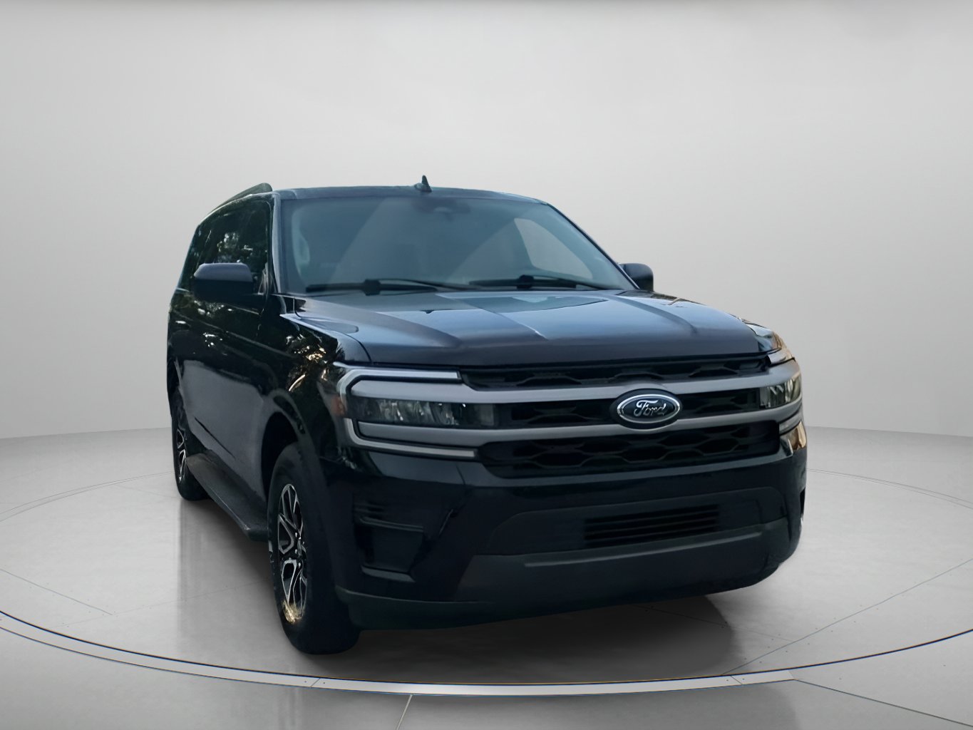 Certified 2024 Ford Expedition XLT RWD image 4