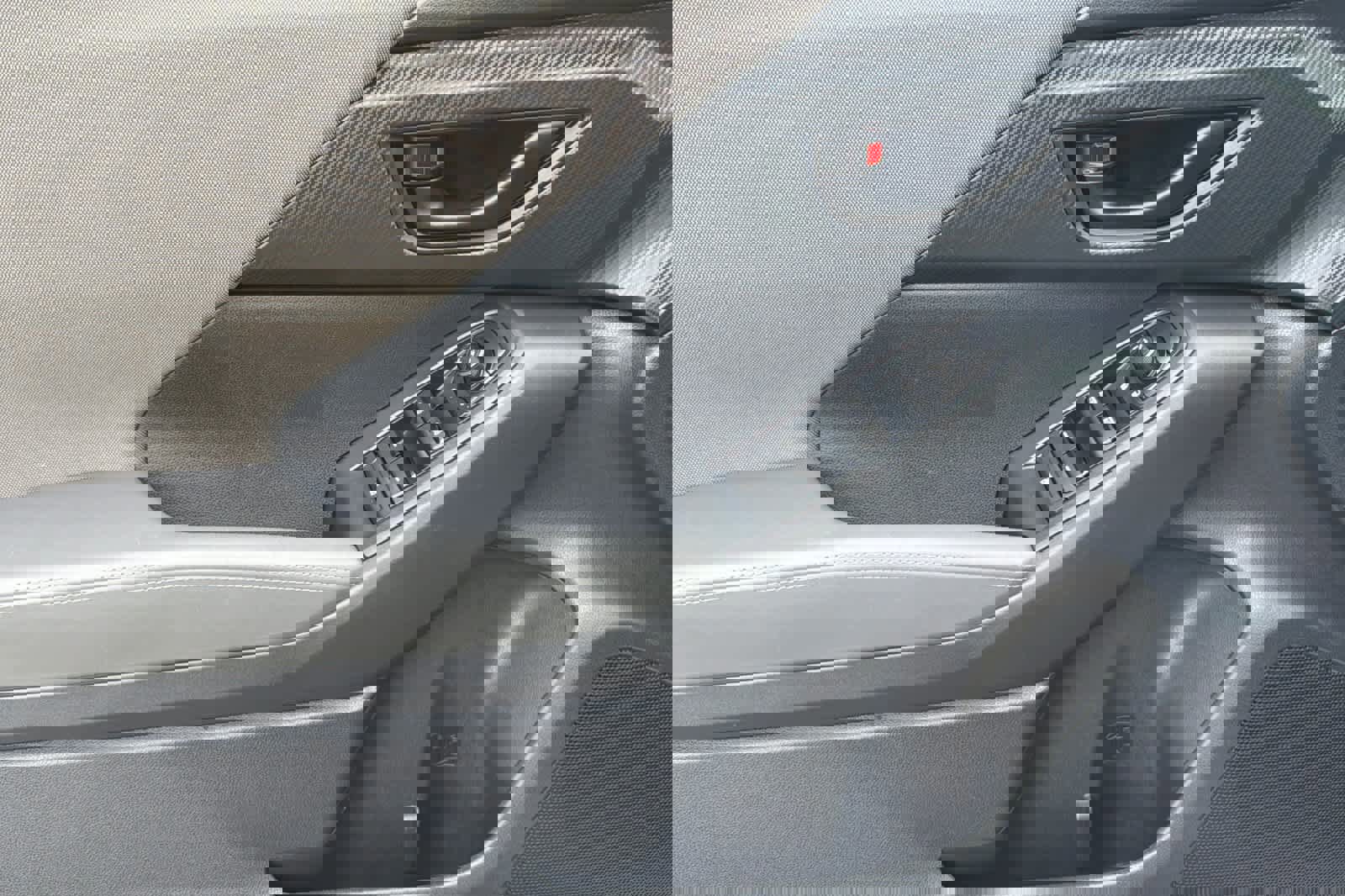 Used 2025 Subaru Crosstrek 2.0i Premium w/ Crosstrek Mirror Package image 12